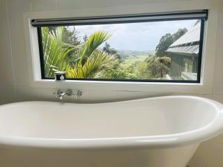 Matakana Retreat - Luxury Off Grid Lodge in Nature - 7