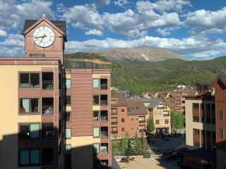 Village at Breckenridge 4604 Sunny Ski in & Out King Studio Open Hot Tubs & Pool - 7