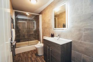 Queensferry Collection Residence 6 - 9