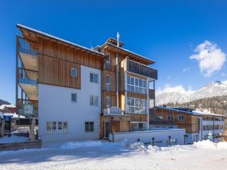 Apart33 Top 2-16 - 3