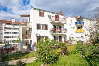 Apartments with parking space Solin, Split - 25393 - 0