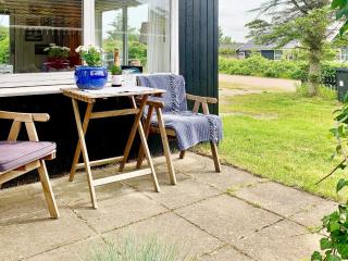 4 person holiday home in Blokhus-By Traum - 9