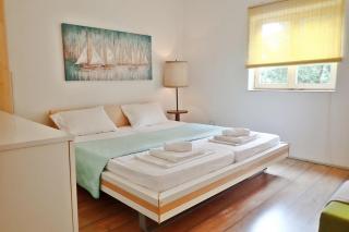 Apartments with parking space Starigrad, Paklenica - 25429 - 2