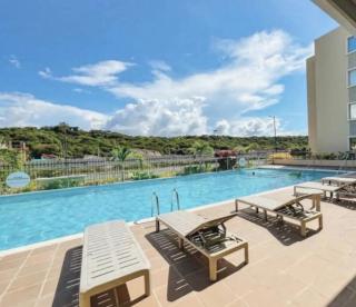 Modern 2BR Near Beach - Hot Water and Wi-Fi - 9