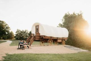 Lovers Wagon Hiking Trails Pickleball Fire Pit - 0