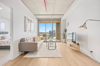 Chic Woden 1BR Near Hospital,Pool, Gym n Parking - 9