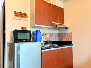 Sloane Square - The Beacon, Makati - Manila - 4