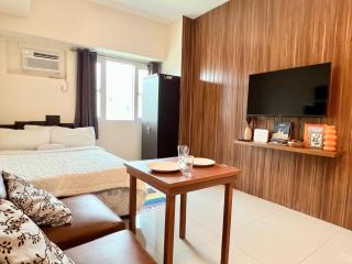 Sloane Square - The Beacon, Makati - Manila - 0