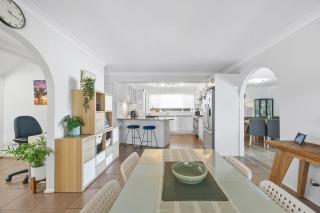 Crabpot Manor, waterfront holiday home plus plus - 8