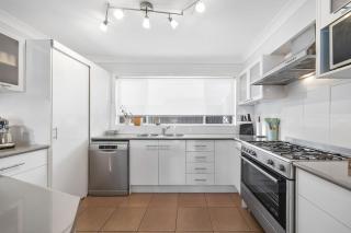 Crabpot Manor, waterfront holiday home plus plus - 3