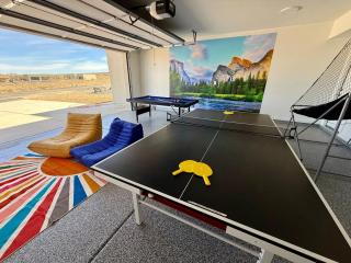 Lake Powell Home Retreat - Views - Close to National Parks - Beautiful Sunsets - Amazing Star Gazing - Game Room - Fun - 0
