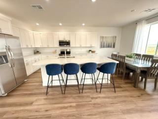 Lake Powell Home Retreat - Views - Close to National Parks - Beautiful Sunsets - Amazing Star Gazing - Game Room - Fun - 5