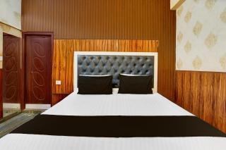 Super Hotel O Dehradun City Centre - 2