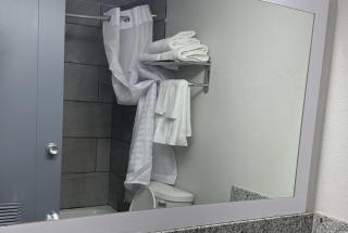 Ramada by Wyndham New Kensington - 6