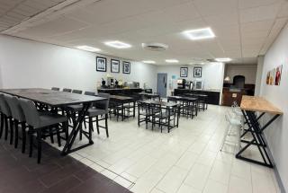 Ramada by Wyndham New Kensington - 5