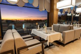 Zafaron Premium Hotel - 8