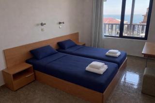 Stylish, 1-Bedroom at Watermill Complex - 3
