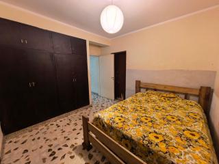 Dpto Privado Amplio con Garaje y Patio con Asador - 0