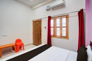 SPOT ON ATHARV GUEST HOUSE - 1