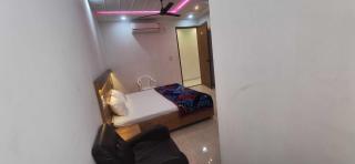 SPOT ON Hotel Bhavya Inn - 4