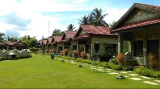 Breathing Earth - Rooms and Pool - 9