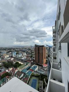 Staycation in manhattan heights tower c beside alimall cubao 5 pax - 4
