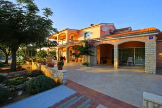 Apartments Nikaia - Vir - 9