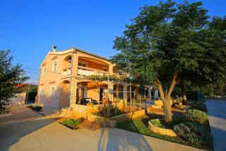 Apartments Nikaia - Vir - 4