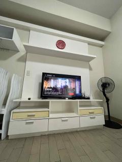 Staycation in manhattan plaza tower 1 beside alimall cubao 4 pax - 6