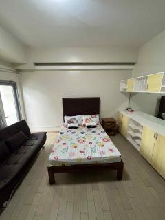 Staycation in manhattan plaza tower 1 beside alimall cubao 4 pax - 3