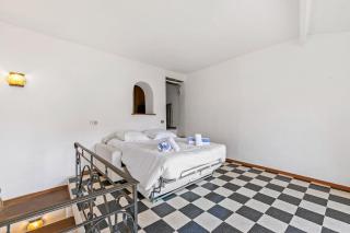 Old Town Apartments 50m Beach and Shop - 5