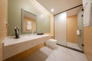 YANG TRAVEL Hotel 重庆解放碑洪崖洞店 - 2