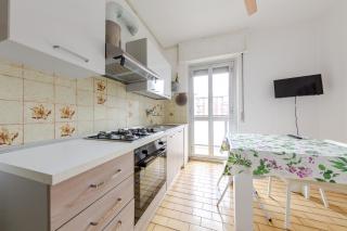 GuestHost - Bonola M1 Bright & Functional Flat - 7