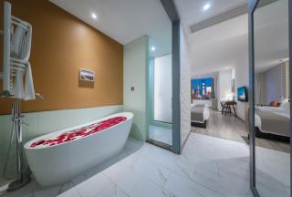 YANG TRAVEL Hotel 重庆解放碑洪崖洞店 - 2