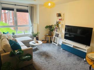 Modern Ground floor 2 Bed Apartment Secure Parking & Perfect for City- CelticEmirates Stadium - 7