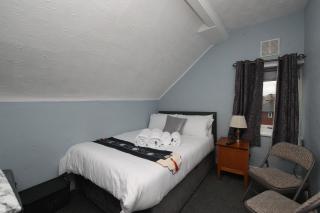 Woodville Lodge Leeds City Centre by OYO - 7