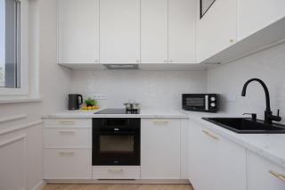 Elegant Apartment With Parking Space Near EXPO XXI In Warsaw by Noclegi Renters - 2