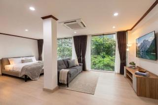 Luxury 4BR 250 sqm 5 min to BTS Sukhumvit 26 - 5