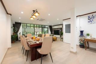 Luxury 4BR 250 sqm 5 min to BTS Sukhumvit 26 - 0