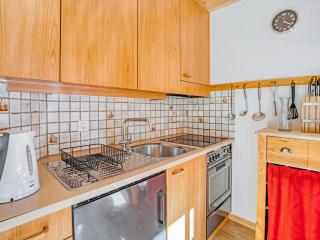 Cozy Chalet Apartment in the Heart of Lenk - 6