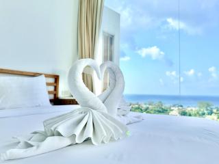 Hillside Infinity Pool 3BR Villa with Sunset Views - 8