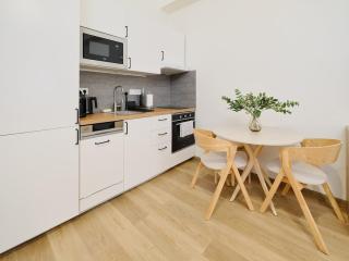 Welcome to Modern & Cozy Studio near City Center - 5