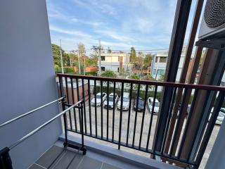 1BR Balcony near Airport Arise Mahidol - 8