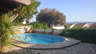 Sea-view Apartment with Shared Pool - 6