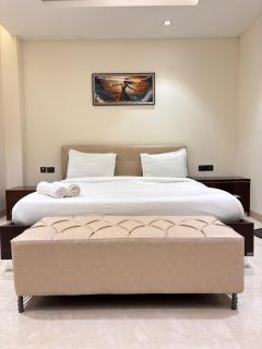 Fortune Home Service Apartment, 3BHK, J-130 Near Max Hospital - 4