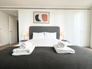 River View 2BR 2BA Central London Family-Friendly - 3