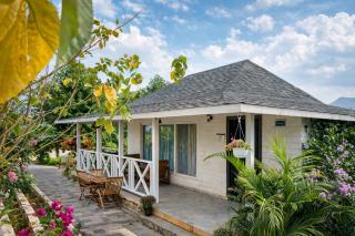 Sierra Vista Resort - 3