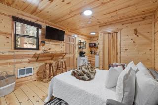 Bison Trail House- Rustic Cabin Retreat - 2
