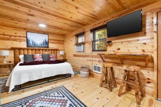 Bison Trail House- Rustic Cabin Retreat - 6