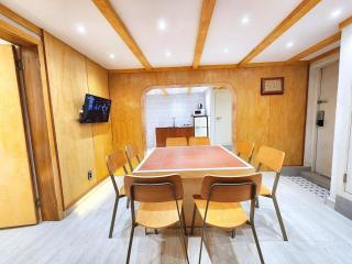 Hongdae 5min,Spacious 4BR 3BA Home - 2